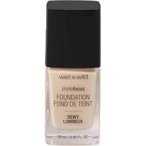 wet-n-wild Gezicht FoundationStichting Dewy Soft Ivory 130 g (€ 63,15 / 1 kg)