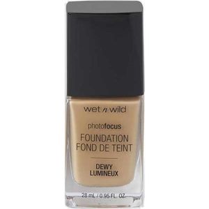 wet-n-wild Gezicht FoundationStichting Dewy Lumineux 1 Stk. (€ 8,21 / 1 stuks)