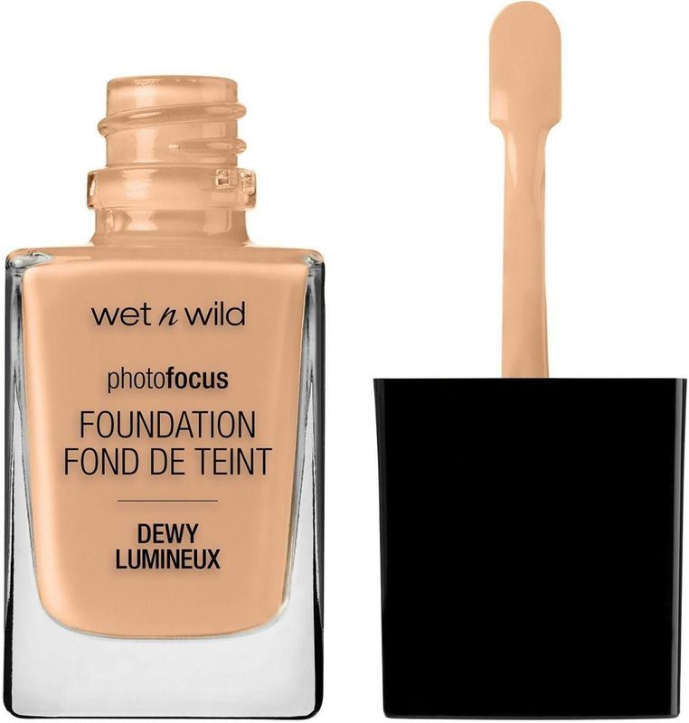 Wet n Wild - Photo Focus Foundation - Dewy - Classic Beige - 130 g