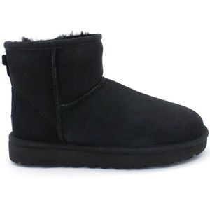UGG Classic Mini II - Enkellaarsjes - Zwart - Schapenvacht