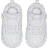 Nike court borough low 2 in de kleur wit.