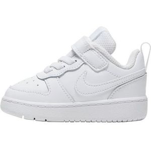 Nike court borough low 2 in de kleur wit.