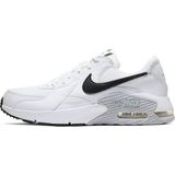 Nike air max excee in de kleur wit.