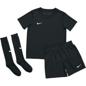 Nike dri-fit park voetbaltenue in de kleur zwart.