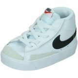 Nike blazer mid '77 in de kleur wit.