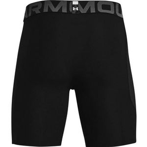 Under armour heatgear compressie short in de kleur zwart.