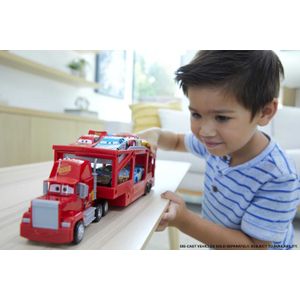 Disney Pixar Auto's Mack Transporter