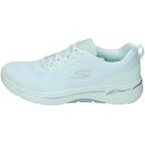 Skechers go walk arch fit - motion breeze in de kleur wit.