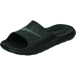 Nike victori one badslipper in de kleur zwart