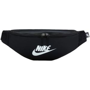 Nike heritage heuptas in de kleur zwart.