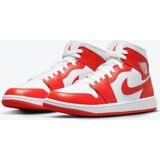 Jordan - 1 Mid - Sneakers - Wit/Habanero Rood - Leer