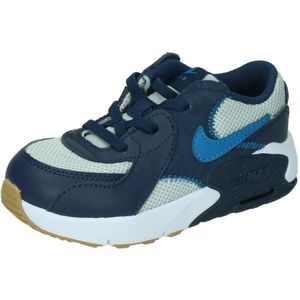 Nike air max excee in de kleur zwart/grijs.