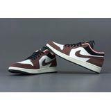 Nike - Air Jordan 1 Low - Basketbalschoenen - Mocha