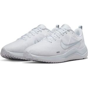 Nike downshifter 12 in de kleur wit.