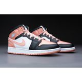 Air Jordan - 1 Mid - Sportschoenen - Lichtroze - Leer