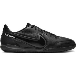 Nike tiempo legend 9 academy ic in de kleur zwart.