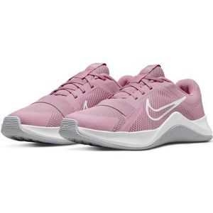 Nike mc trainer 2 in de kleur roze.