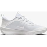 Nike Omni Multi-Court - Indoorschoenen - Zwart - Rubber - Ventilerende Mesh
