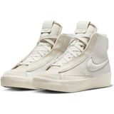 Sneakers Blazer Mid Victory NIKE. Leer materiaal. Maten 42. Wit kleur