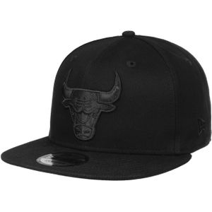 New Era Chicago Bulls NBA Black on Black 9Fifty Snapback Cap - S-M (6 3/8-7 1/4)