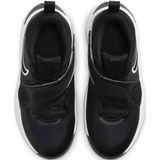Nike team hustle d 11 in de kleur zwart.