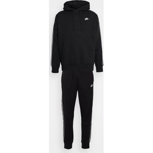 NIKE NK CLUB FLC GX HD TRK SUIT Heren Trainingspak Zwart Wit