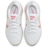 Nike zoom bella 6 premium in de kleur wit.
