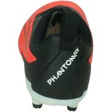 Nike jr. Phantom gx academy mg in de kleur rood.