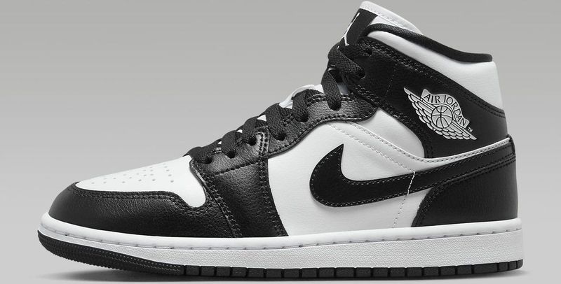 Nike Air Jordan 1 Mid - Maat 44.5 - Black / White / Panda - Sneakers Heren