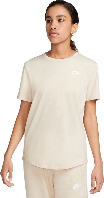 Nike - Sportswear Club - T-shirt - Sanddrift - Korte Mouwen - 100% Katoen