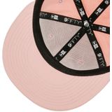 New York Yankees League Essential Pink 9FIFTY Snapback Cap