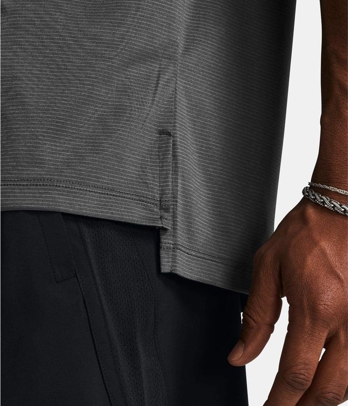 Under Armour - UA Launch Tee - T-shirt - Zwart - Polyester