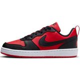 Nike court borough low recraft in de kleur rood.