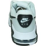 Nike air max excee in de kleur wit.