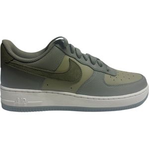 Nike Air Force 1 '07 LV8 40