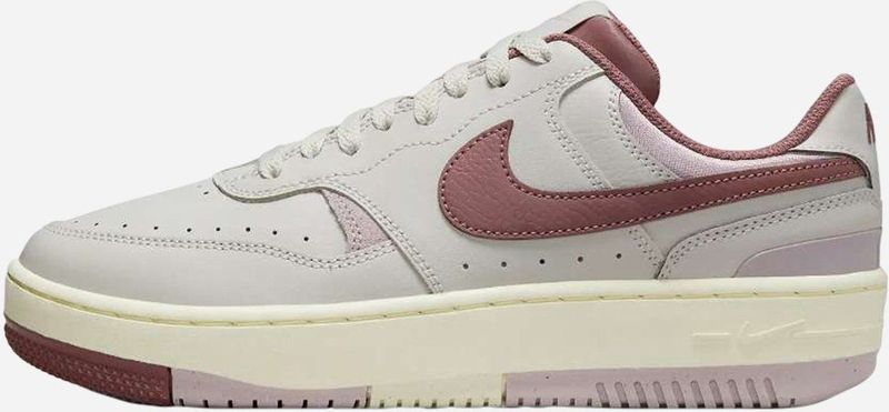 Nike Gamma Force Sneakers Dames