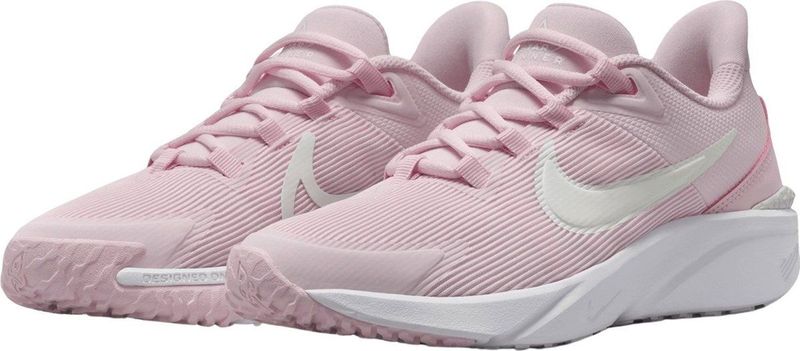 Nike - Star Runner - Hardloopschoenen - Zwart - Synthetisch - Flexibele Hak