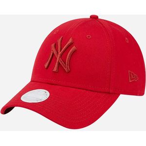 New York Yankees League Essential Womens Red 9FORTY Adjustable Cap