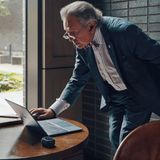 POLY - Voyager Free 60+ UC Headset - Draadloos - Zwart - Bluetooth 5.3