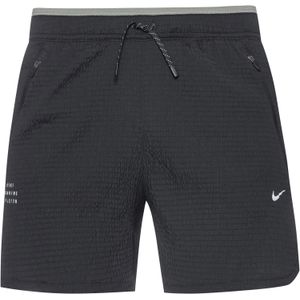 Korte broeken Nike Stride Running Division 5inch fz0611-010 Maat S