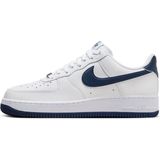 Nike - Air Force 1 07 - Basketbalschoenen - Wit - Navy Blauwe Details