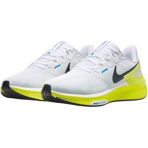 Nike structure 25 in de kleur wit.