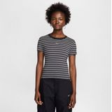 Nike - Chill Knit - Aansluitend T-shirt - Zwart