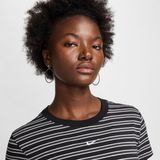 Nike - Chill Knit - Aansluitend T-shirt - Zwart