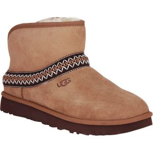UGG - Classic Mini Crescent - Enkellaarsjes - Suède - Zwart