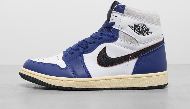 Nike - Air Jordan 1 Retro High OG - Sneakers - True Blue