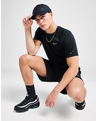 Nike - Stride Dri-FIT ADV - T-shirt - Lichtgewicht - Zwart - Vochtafvoerend