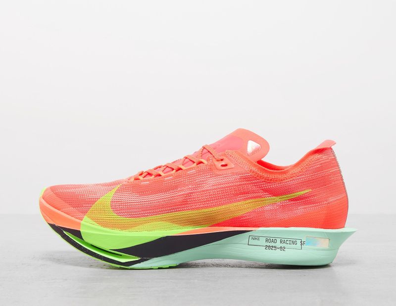 Nike - Streakfly 2 - Hardloopschoenen - Rood Groen - Koolstofvezel en ZoomX Foam