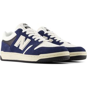 New Balance - 2002R - Sneakers - Bosgroen - Suede Pack
