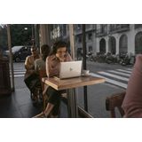 HP EliteBook 6 G1a 14 AI AMD Ryzen™ 5 230 Laptop 35,6 cm (14") WUXGA 16 GB DDR5-SDRAM 512 GB SSD Wi-Fi 6E (802.11ax) Windows 11 Pro AI PC Zilver